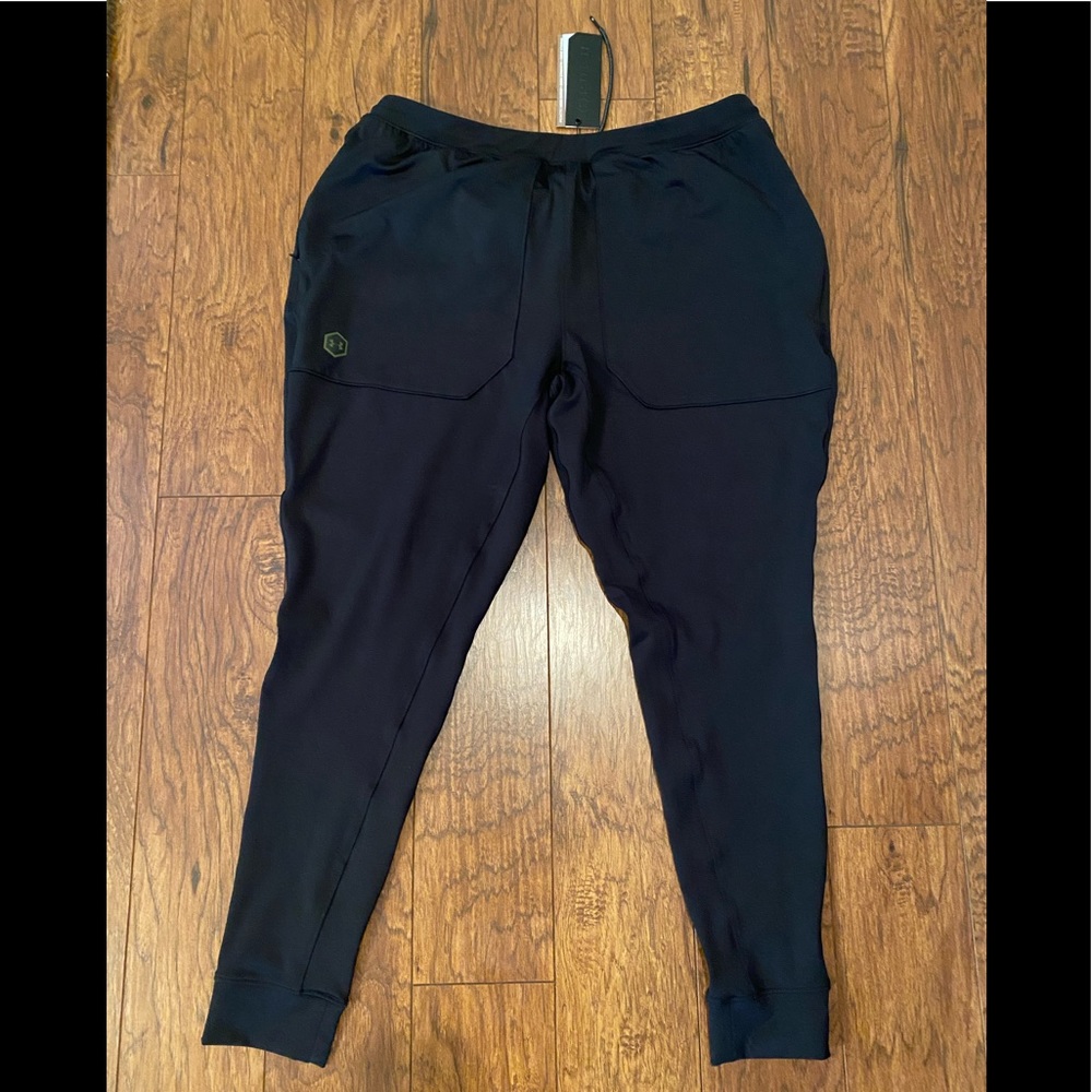 Men’s Under Armour Rush Joggers Sz XL TG Black